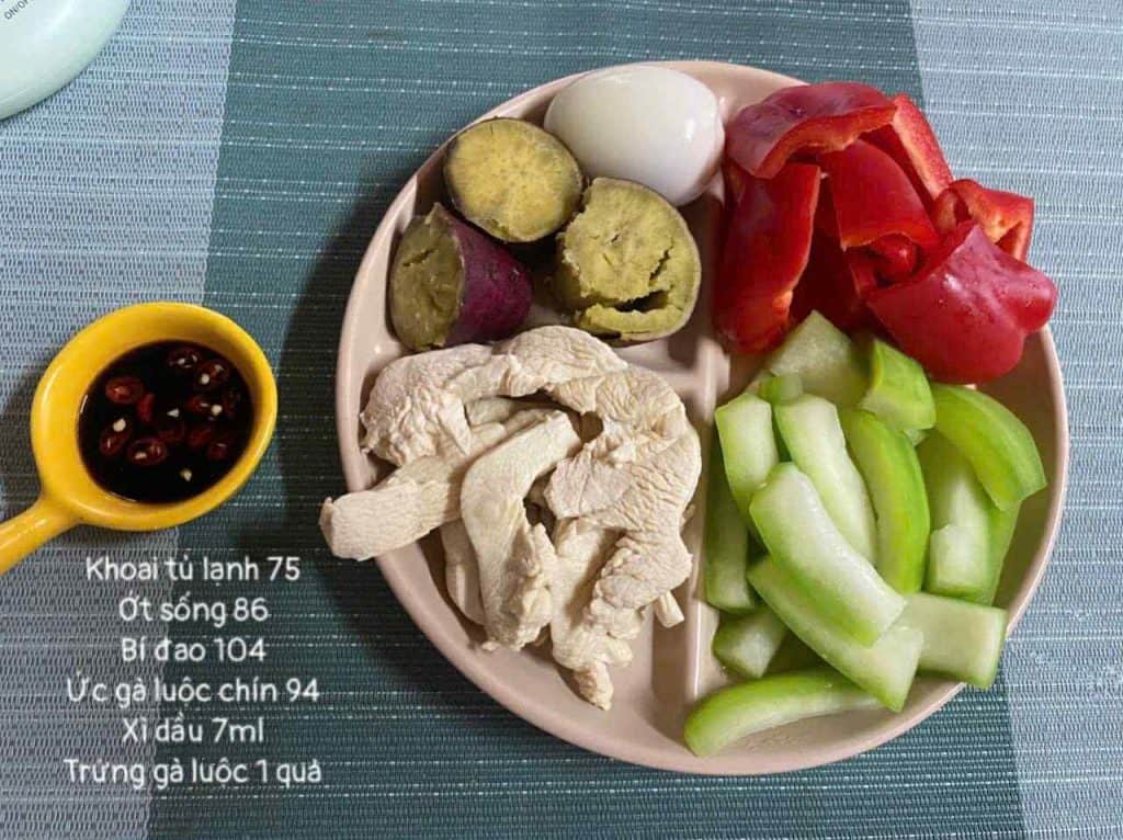 Khoai tủ lạnh, ớt sống, bí đao, gà luộc, trứng gà, dầu ăn, thực phẩm giảm cân tự nhiên phù hợp giảm mỡ nhanh.